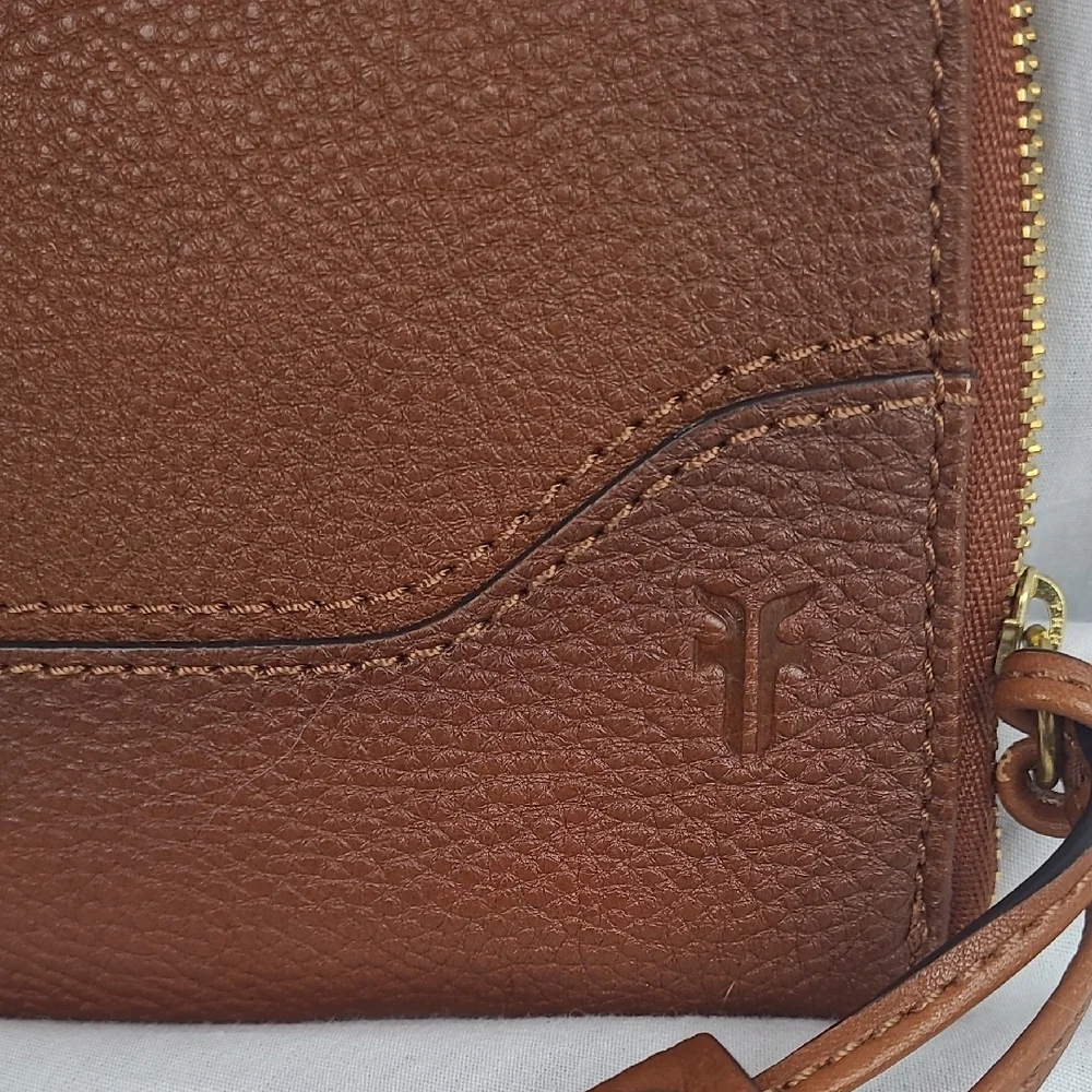 FRYE NEW Cognac Brown Leather Wallet PAIGE Wristlet With Tassle And Strap NWT
